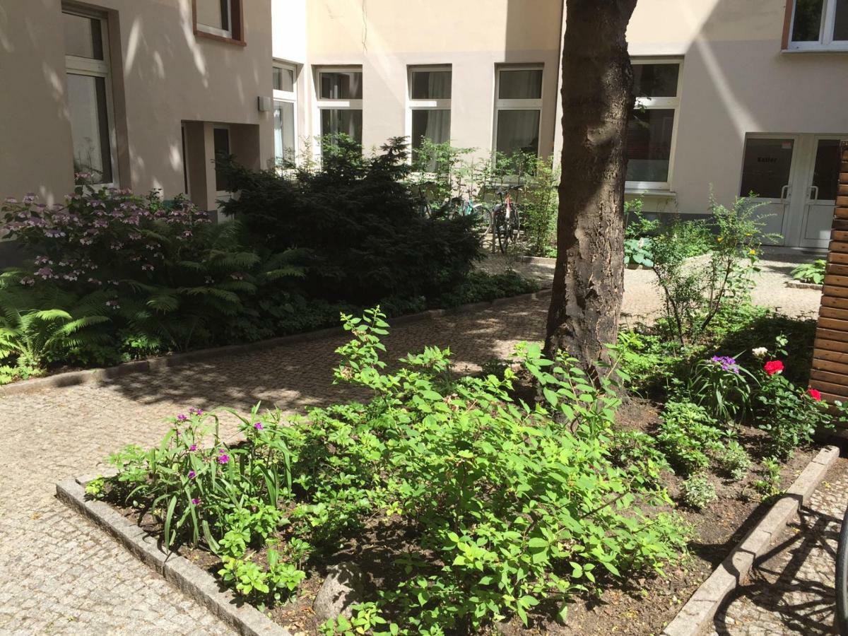 Upmarket Studio With Balcony In Friedrichshain Appartement Berlijn Buitenkant foto